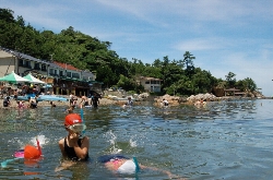 夏本番！日御碕あわし浜の海水浴場