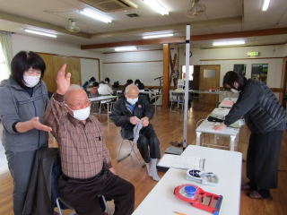 健康相談測定中