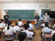 �U�N������