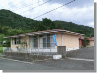 上津コミュニティセンター外観