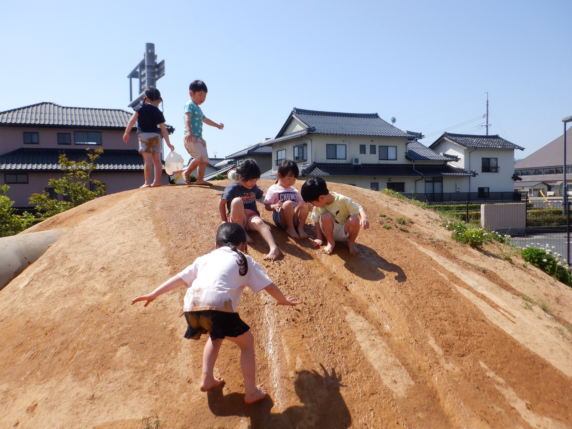 ４歳児外遊びの写真