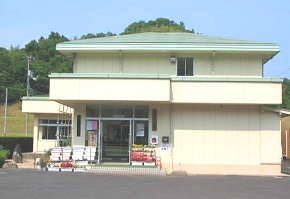 伊野コミセン外観