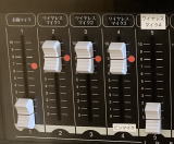 大ホール音響の赤いマーク