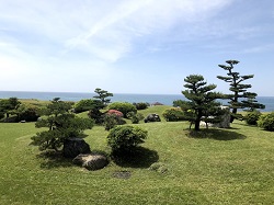 多伎コミュニティセンター中庭写真