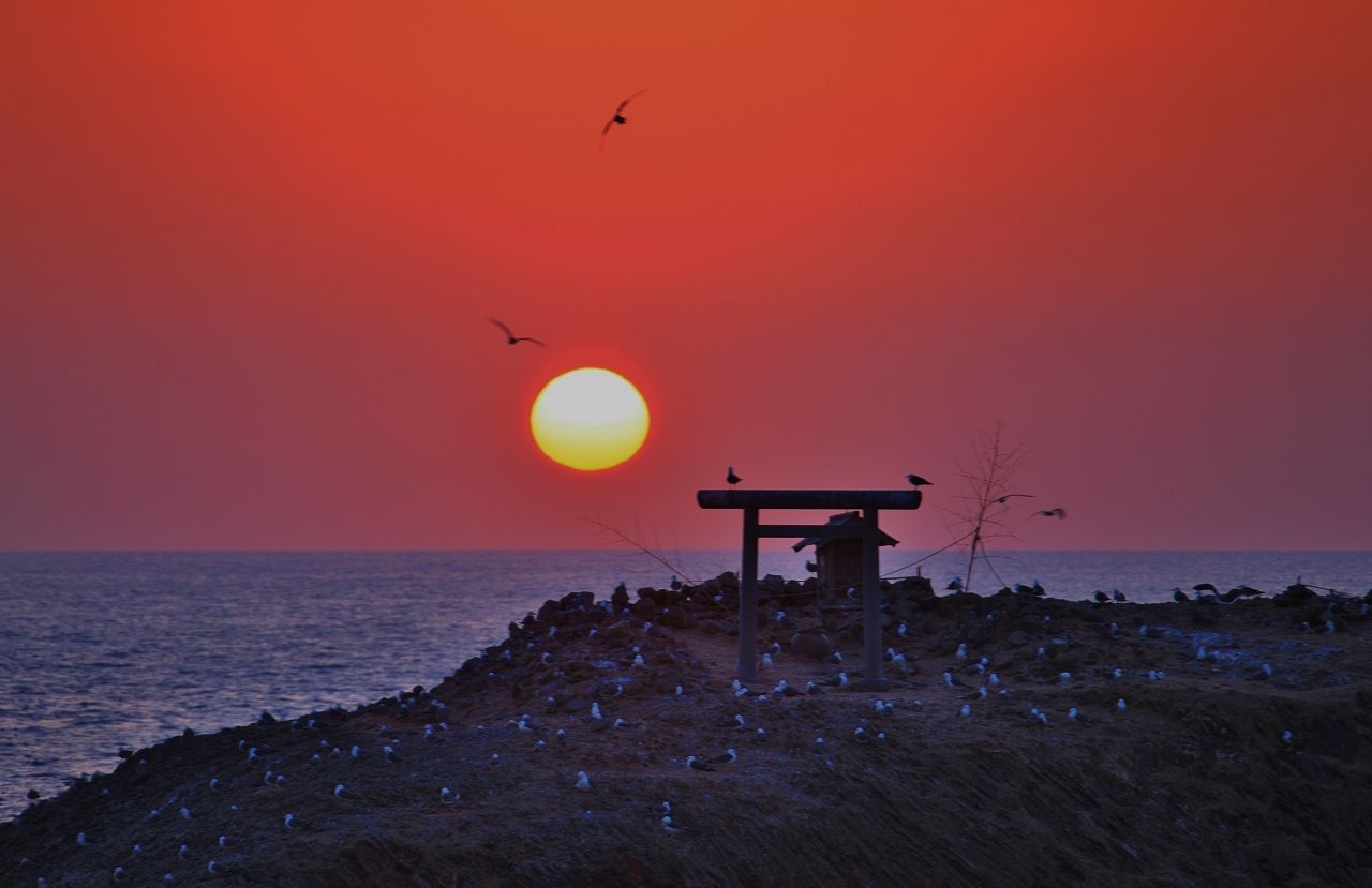 経島の夕日