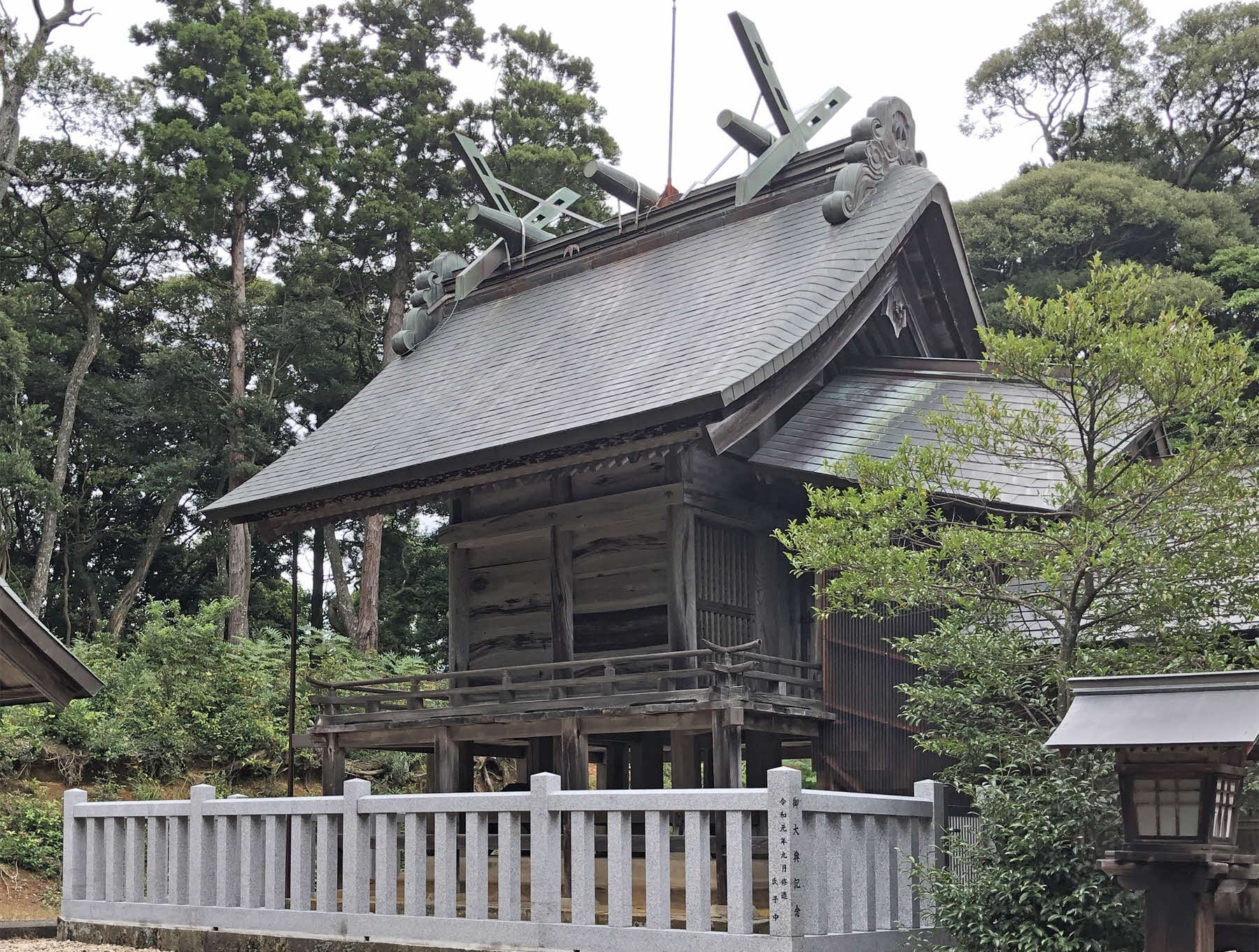 あさやまじんじゃ