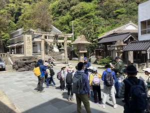 子ども登山　美保神社