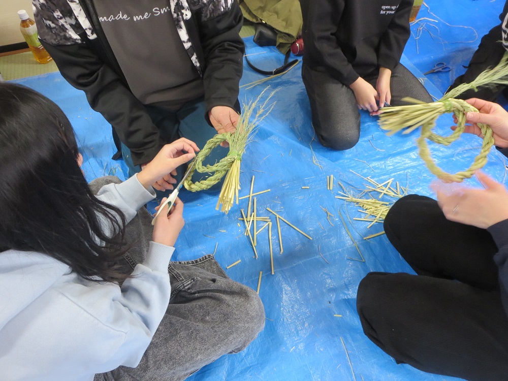 しめ縄づくり３