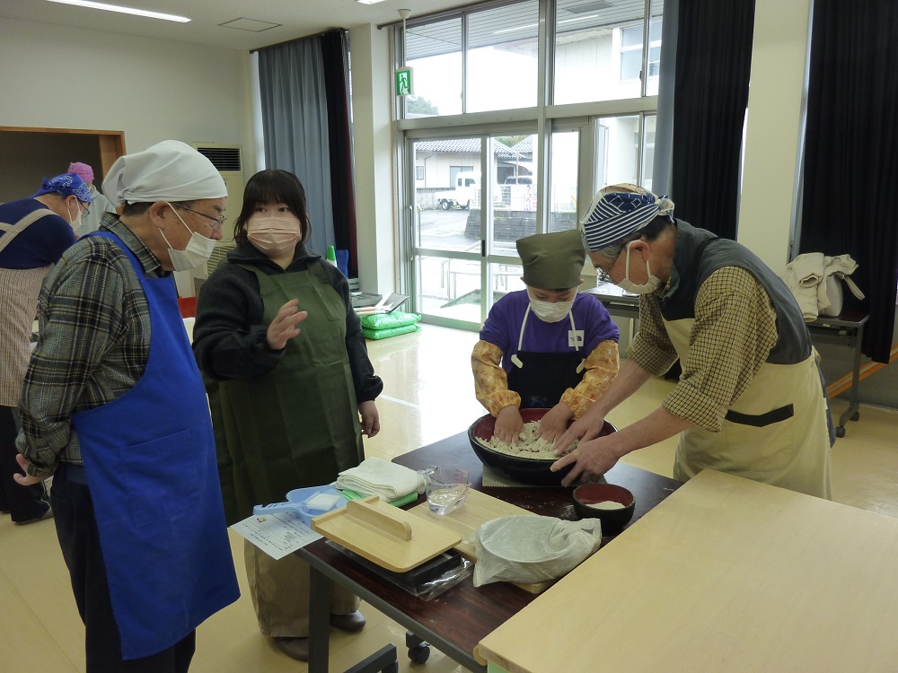 そば打ち体験３